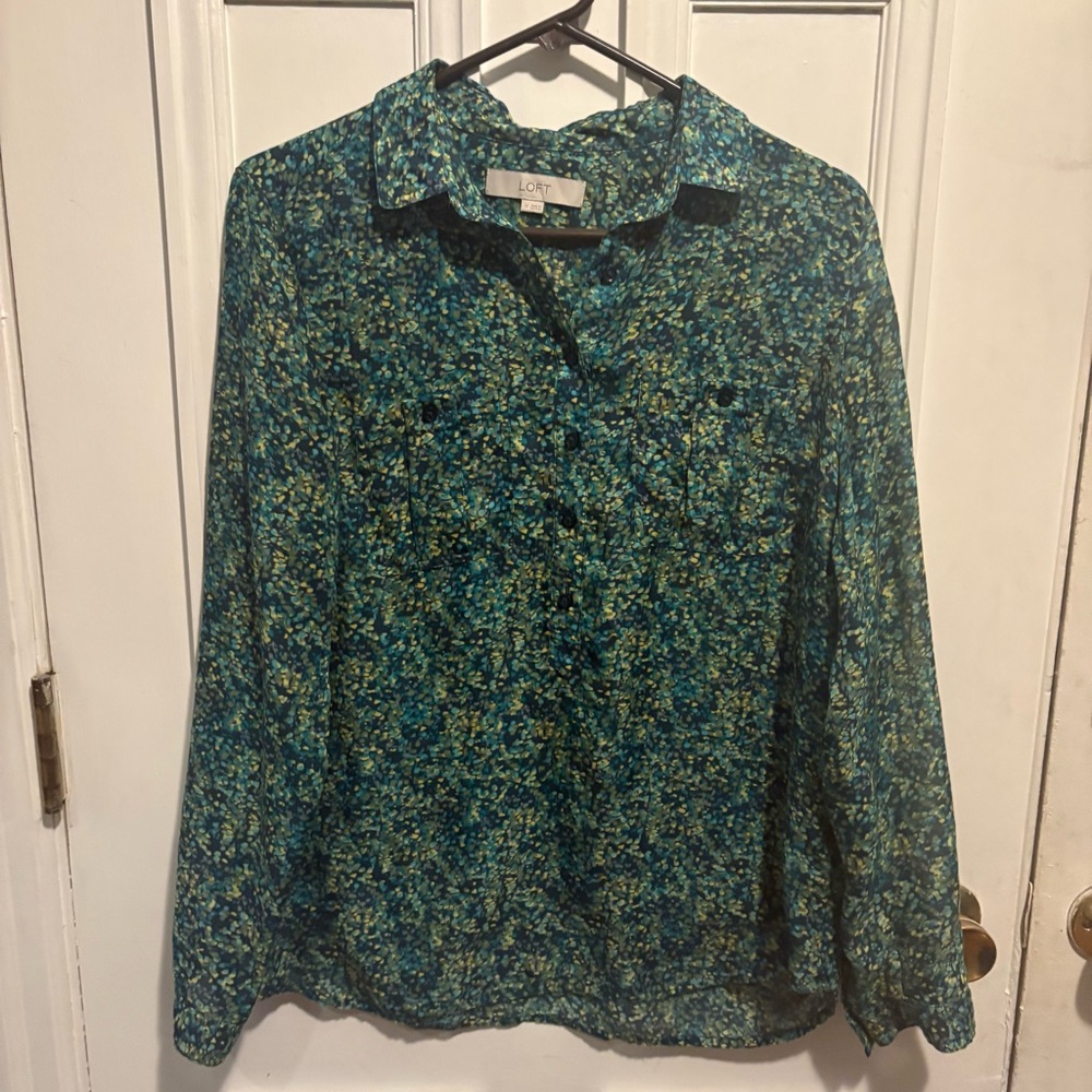 LOFT Women's Blue and Green Patterned Button Down Shirt